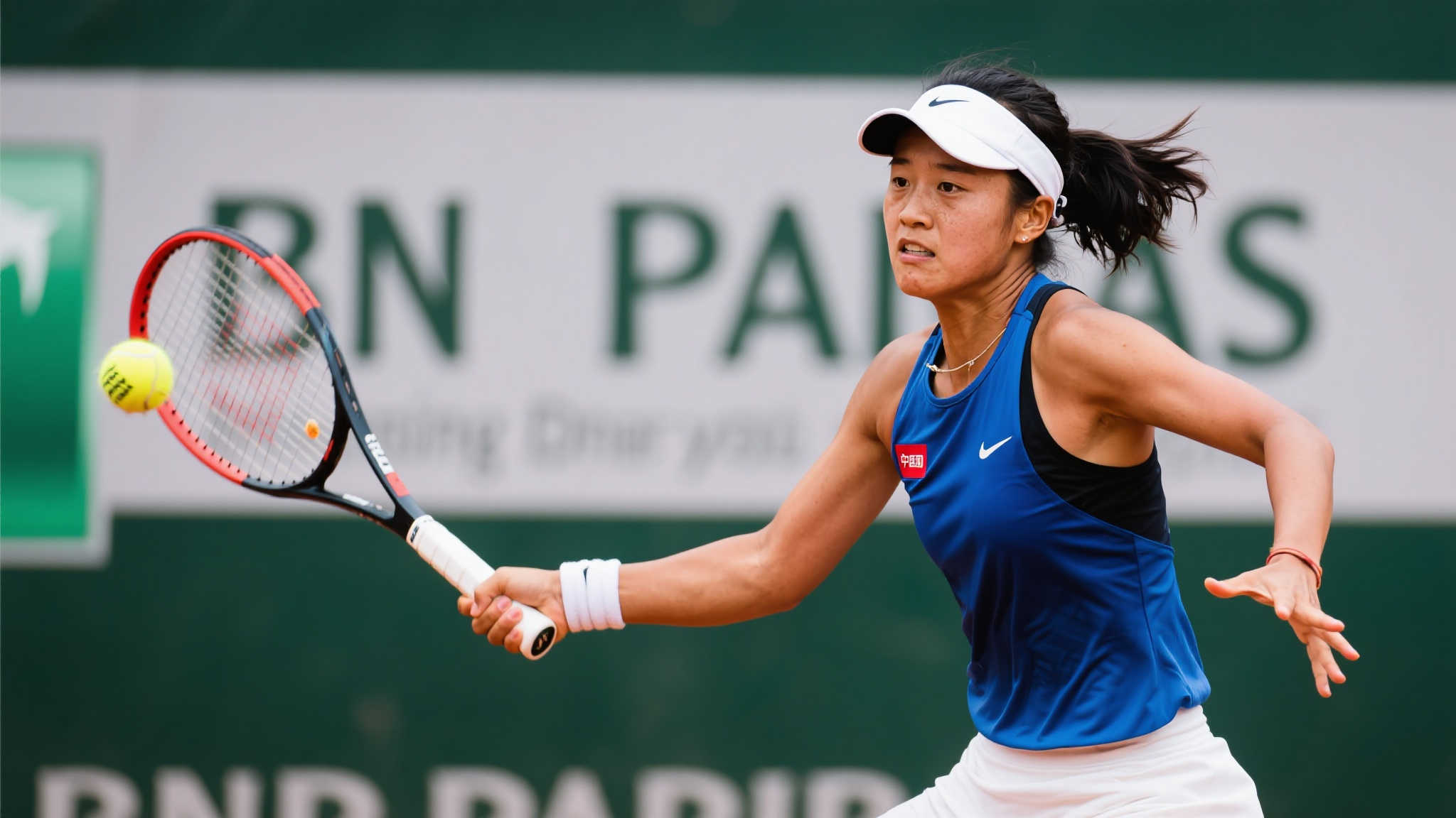 郑钦文惜败高芙止步四强,与斯瓦泰克一战虽败仍显风采 郑钦文惜败高芙止步四强,与斯瓦泰克一战虽败仍显风采